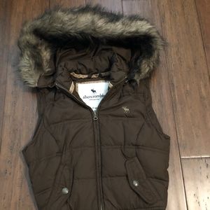 Abercrombie & Fitch Quilted/Puffer Vest